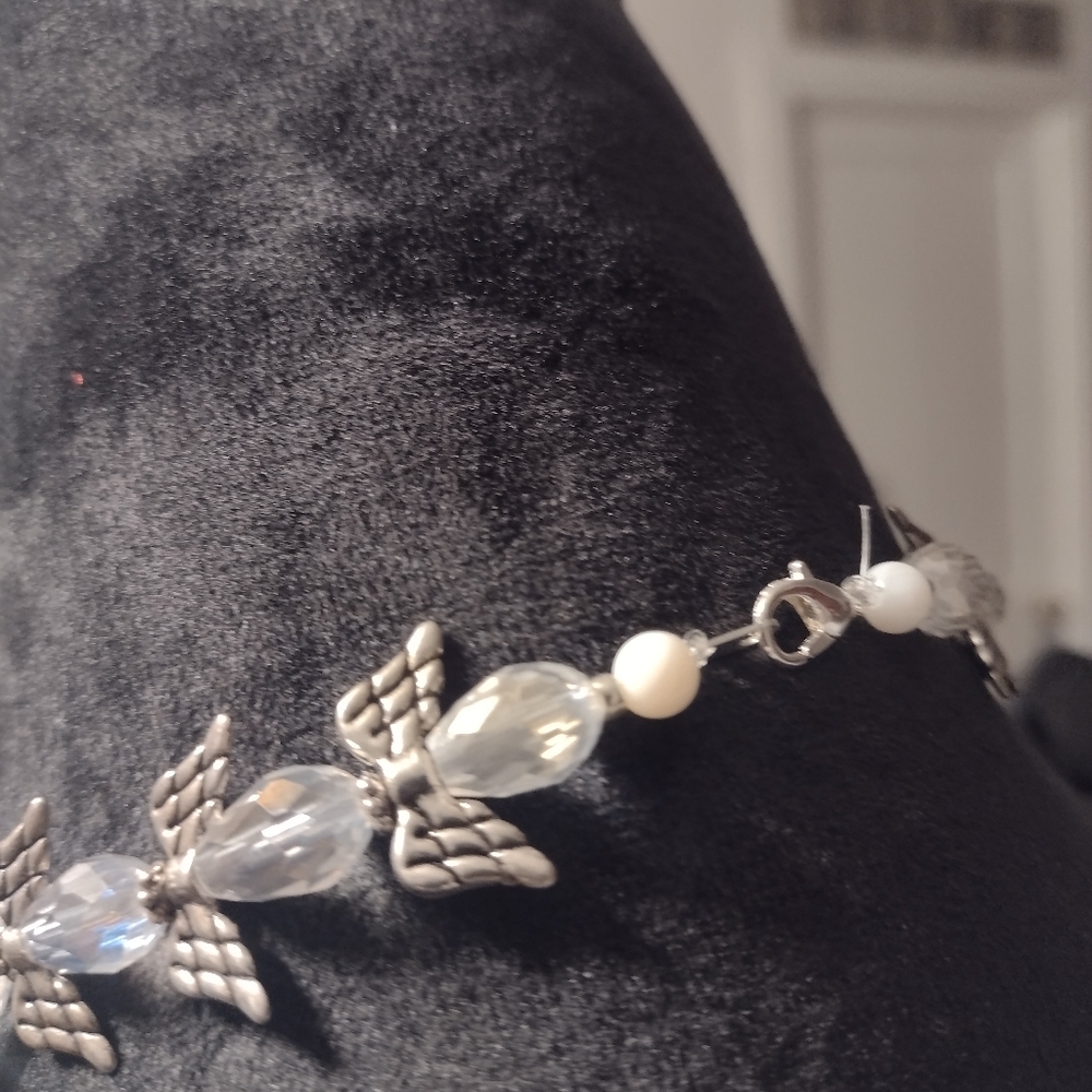 Angels - Picture 4 of 5